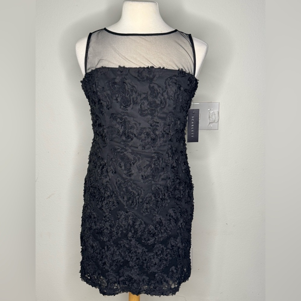 Scarlett Dress sleeveless floral formal size 12 NWT PTP 19” length 34”
